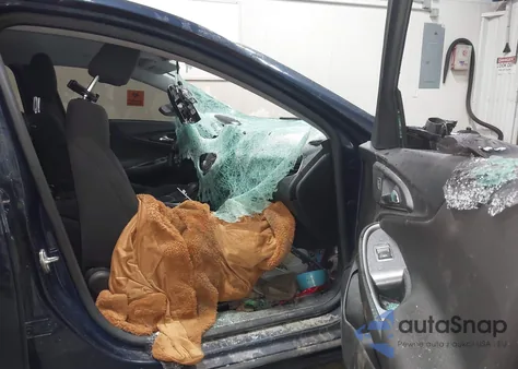 2018 Chevrolet Malibu 1Ls z USA, uszkodzony, nr VIN 1G1ZB5ST7JF210107